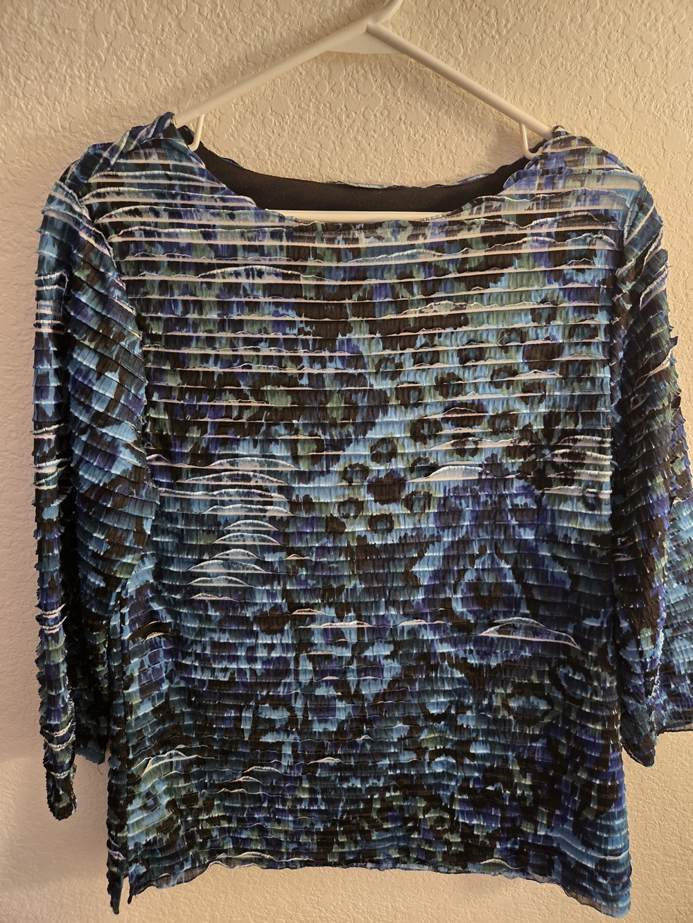 Coldwater Creek Blue & Black Pleated Long Sleeve Top